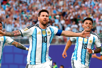Messi faz hat-trick e Argentina estreia com goleada na Copa 2026