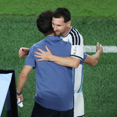 messi faz hat trick iguala klose e scaloni fica sem palavras 20260617