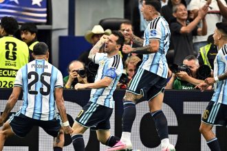 Messi faz história e Argentina avança na Copa do Mundo 2026