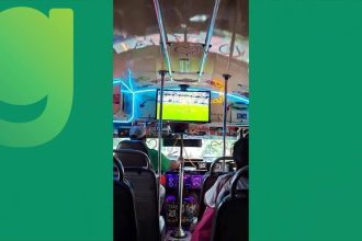 Motorista instala TV em ônibus para ver Brasil na Copa e viraliza