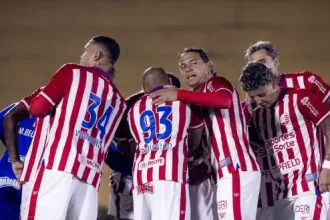 Náutico cai da vice-liderança após 4 jogos sem vencer na Série B