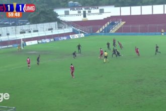 Paraibano batizado em homenagem a Beckham joga futebol no interior de SP