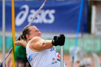 Paralímpica conquista três medalhas e bate recordes pessoais em SP