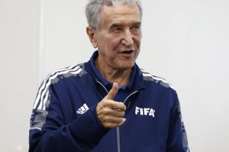 Parreira, tetracampeão de 94, luta contra retorno de linfoma aos 83 anos