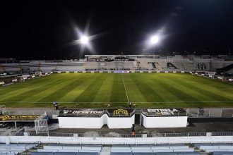 Ponte Preta enfrenta Novorizontino em duelo para fugir do rebaixamento na Série B