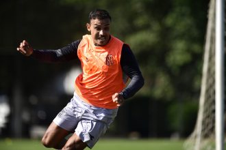 Pottker cobra reação da Ponte Preta após 7 jogos sem vencer na Série B
