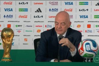 Presidente da Fifa viaja 22 mil km e vê 15 jogos em 10 dias na Copa