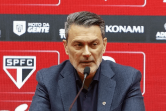 São Paulo demite executivo de futebol Rui Costa após pressão por resultados