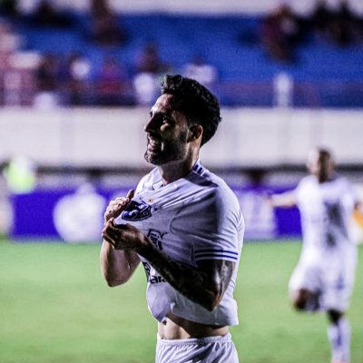 saindo do banco talo marca no fim e leva paysandu ao g 4 da 20260621