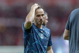 Salário trava permanência de Arthur no Grêmio após segunda passagem