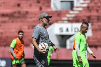 Santa Cruz tem goleiro definido, mas técnico guarda segredo para Série C