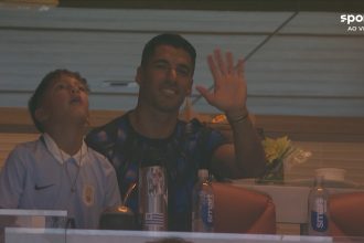 Suárez emociona torcida uruguaia em Miami mesmo fora da Copa