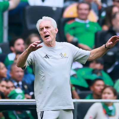 t cnico da frica do sul chama cr ticas de lixo antes de duel 20260618