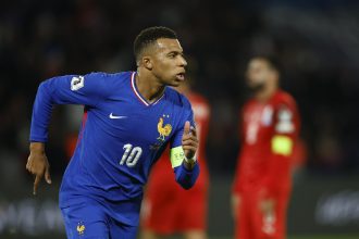 Tempestade ameaça parar França x Iraque na Copa do Mundo nesta segunda