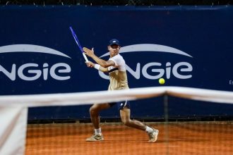 Tenista de 16 anos é vice-campeão na Alemanha e alcança melhor resultado da carreira