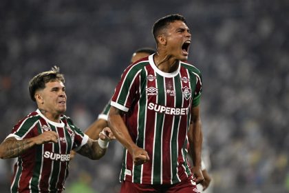 thiago silva volta ao fluminense e assina at 2026 em terceir 20260623