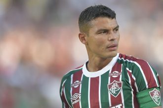 Thiago Silva volta ao Fluminense pela quarta vez após saída do Porto