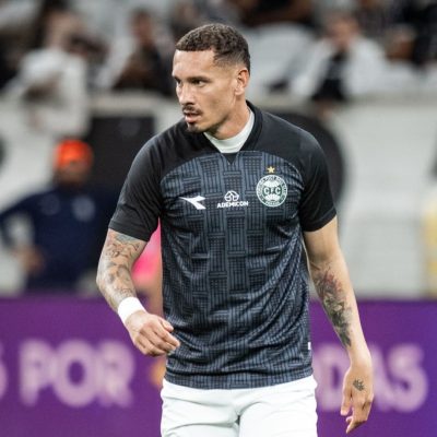 titulares do coritiba podem assinar com rivais a partir de j 20260615