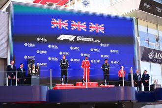 Três britânicos no pódio da F1: feito não acontecia há 43 anos