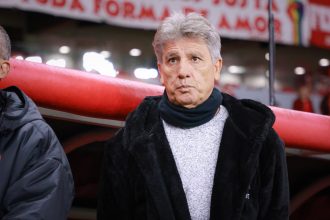 Vasco demite Renato Gaúcho após 107 dias e acumula 5 técnicos na era Pedrinho
