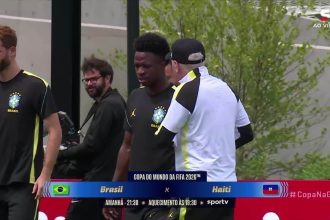 Vini Jr. chega a 500 jogos como profissional em campo pela Seleção