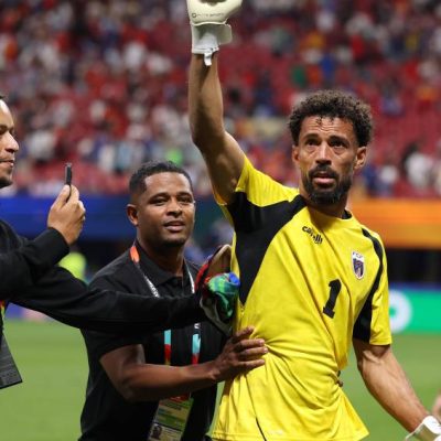 vozinha 40 anos conquista o mundo e vira dolo na copa 20260615