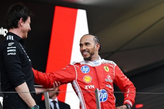 wolff alerta hamilton amea a real para a mercedes no gp de b 20260615
