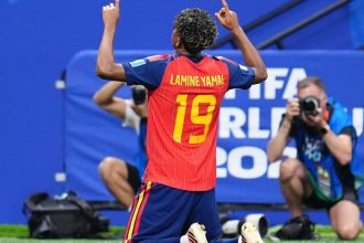 Yamal brilha, Espanha goleia e se recupera na Copa 2026