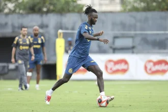 Santos corre risco de novo transfer ban da FIFA por dívida envolvendo atacante que não jogou pelo clube