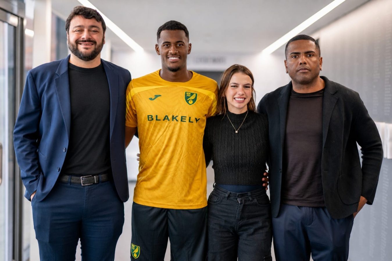 zagueiro brasileiro de 20 anos emprestado ao norwich city pe 20260619