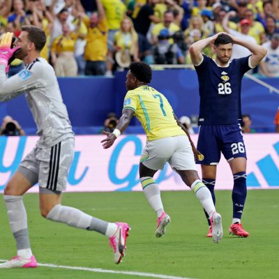 zagueiro da esc cia que falhou em gol de vini jr estreia na 20260624