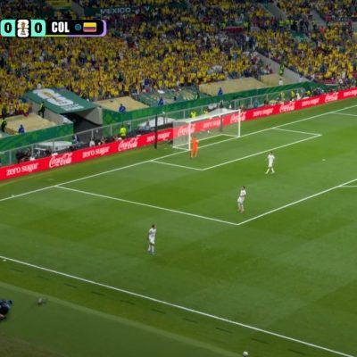 zagueiro derruba c mera ap s falta dura em jogo entre uzbequ 20260618