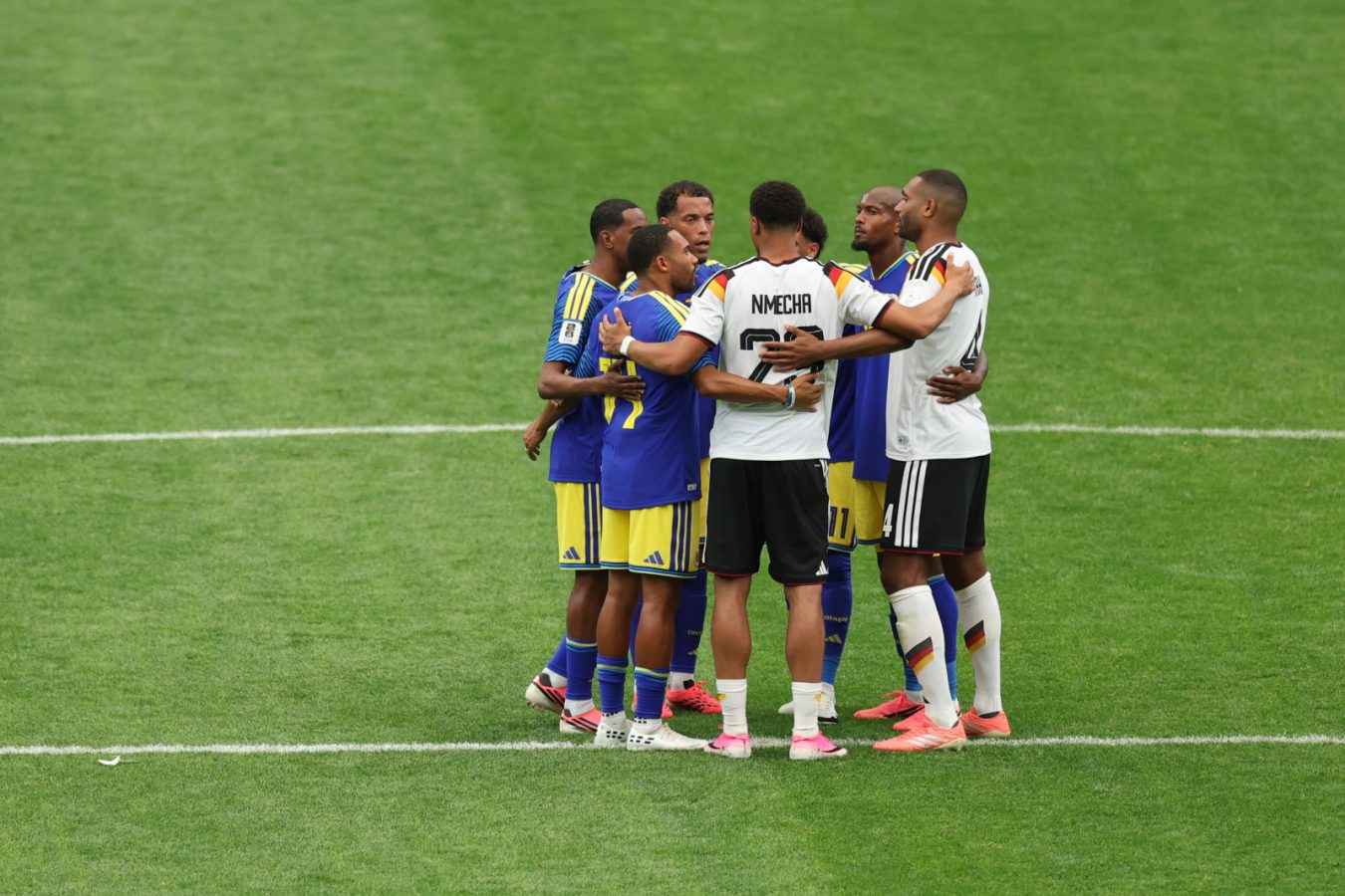 zagueiro mu ulmano defende ora o crist de alem es com rivais 20260618
