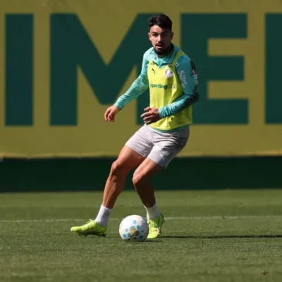 Abel faz até cinco mudanças no Palmeiras para duelo no Barradão