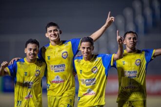 Alvorada atropela Penarol-AM por 6 a 1 e assume a liderança