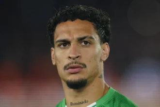 Antony lamenta ausência na Seleção e destaca sacrifícios pela Copa do Mundo