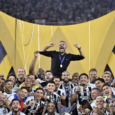 Botafogo encara Cruzeiro no Mineirão e reencontra Artur Jorge