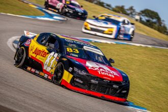 Casagrande busca liderança no Night Challenge da NASCAR Brasil em Cuiabá