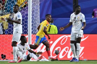 Colômbia vence Gana com gol de Arias e se classifica para oitavas da Copa do Mundo