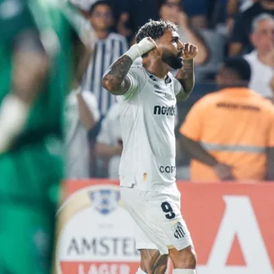 Cuca alerta para defesas do Santos e destaca cobranças de Neymar