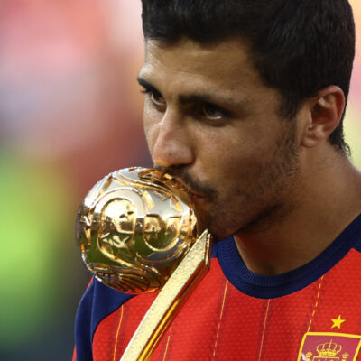Debate sobre Rodri e Messi: comentaristas discordam sobre Bola de Ouro