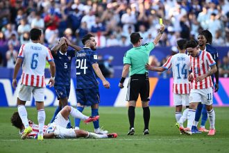 Deschamps minimiza polêmicas e confirma cartão de Olise antes de duelo contra Marrocos