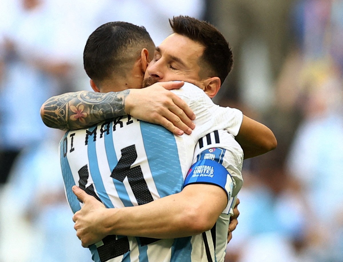 Di María elogia seleção argentina após vice na Copa do Mundo: 'Vocês são lendas'