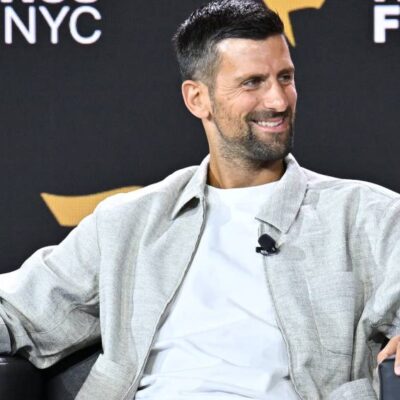 Djokovic participa de chá revelação de fãs durante Wimbledon
