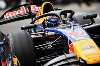 F2: Tsolov supera Minì na última volta e conquista vitória em Silverstone