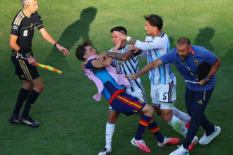 Gavi minimiza briga na final da Copa e se opõe a punições aos argentinos