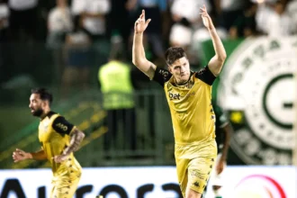 Goiás empata com Sport na Serrinha e perde chance de entrar no G-6