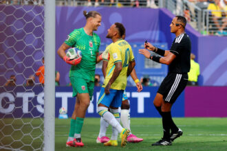 Goleiro da Noruega pede desculpas a Neymar após provocação em pênalti