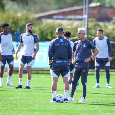 Grêmio analisa situação de Luís Castro e planeja mudanças após derrota para o Mirassol