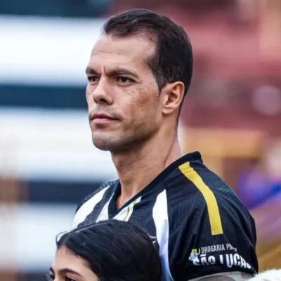 Hiago Ramiro mira artilharia isolada nas semifinais da Bezinha